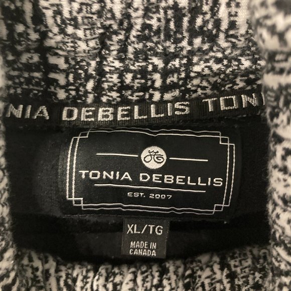 TONIA DEBELLIS Sweater Size XL Black White CHUNKY Cowl Neck Front Pocket Cozy - Picture 8 of 9